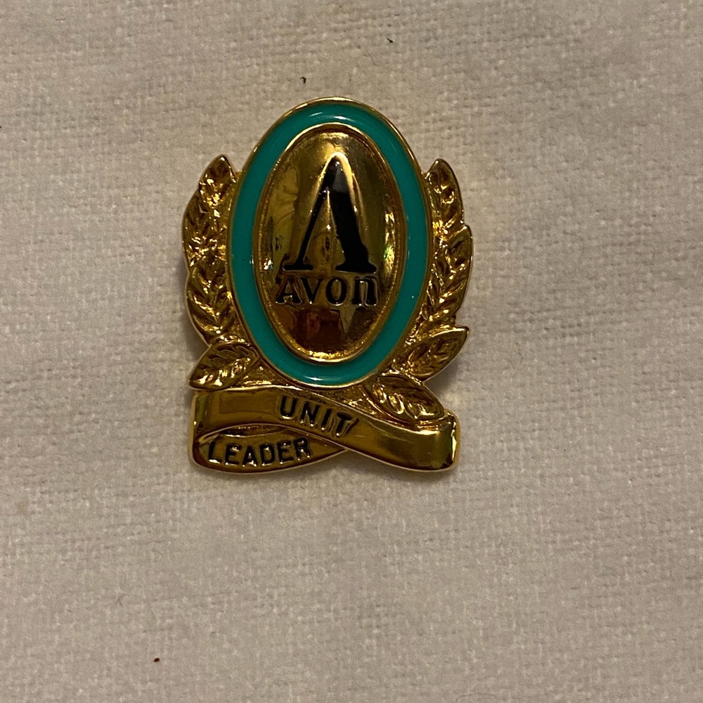 Vintage Rare Avon Unit Leader pin